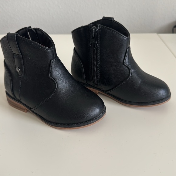 Cat & Jack Toddler black Ankle Cowboy Boot Bootie Size 7 - Picture 3 of 8